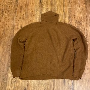 Kuhl women’s turtleneck, size medium.
